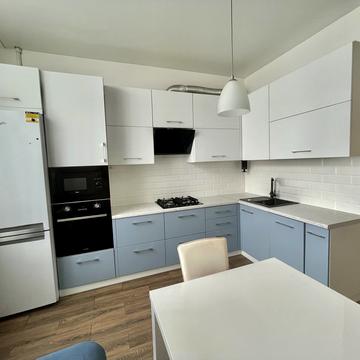 Професора Івана Ковалика вул., 1