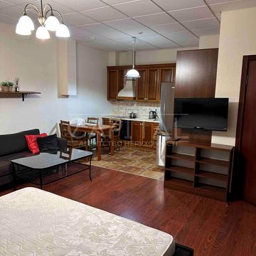 Пайова вул., 19