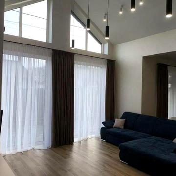 Центральна вул.