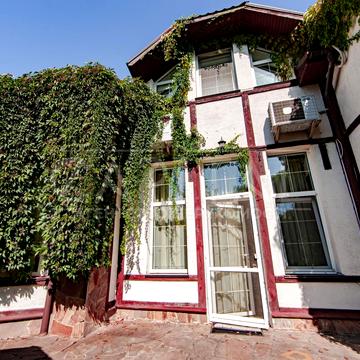 Лугова вул.