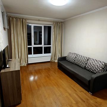 Святошинська вул., 27-Д