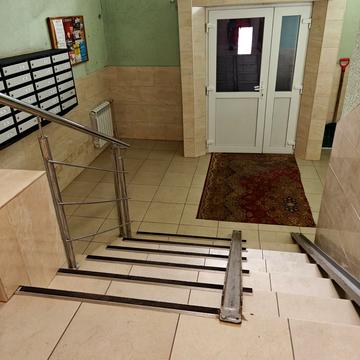 Червоної Калини просп., 104