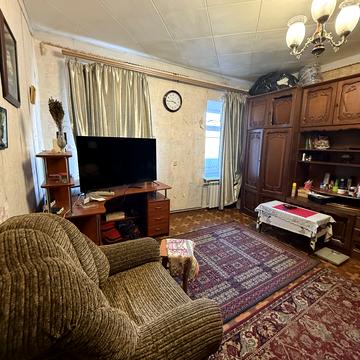 Олександра Кутузакія вул. (Ленінградська), 32