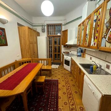 Друкарська вул., 4