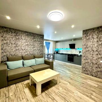 Набережна Перемоги вул., 42