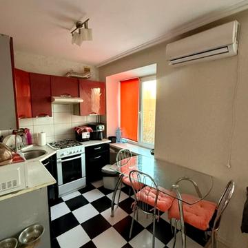 Молодіжна вул., 3/2