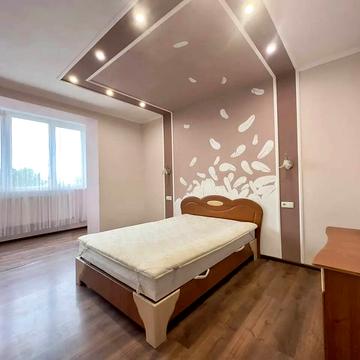 Євгена Коновальця вул., 124А