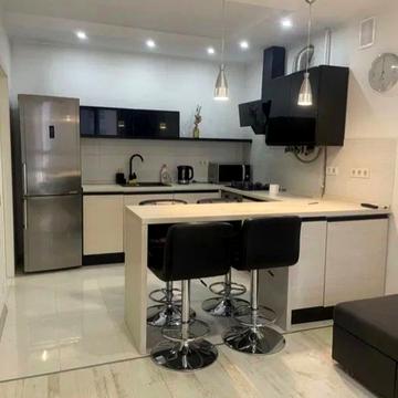 Карла Мікльоша вул., 15