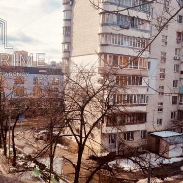 Оболонська вул., 23/48