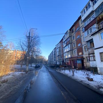 Юності просп., 11