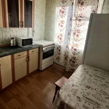 Миколи Василенка вул., 12