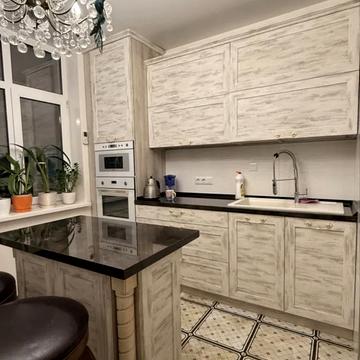 Анни Ахматової вул., 22