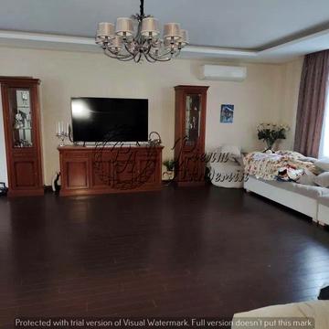 Богатирська вул., 32