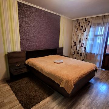 Срібнокільська вул., 14