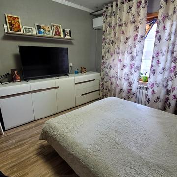 Срібнокільська вул., 14