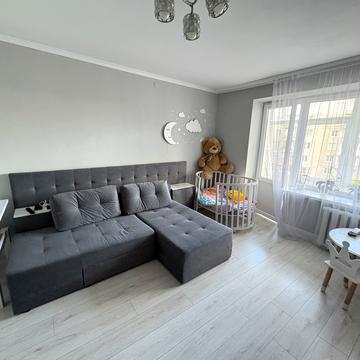 Медової Печери вул. (), 69