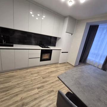 Героїв Небесної Сотні просп., (Будинок 14/2)