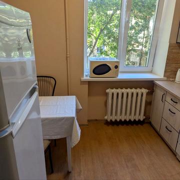 Криворізька вул., 6