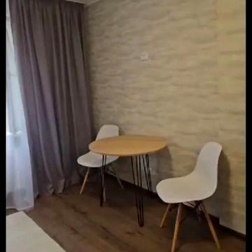 Добровольців пров., 10