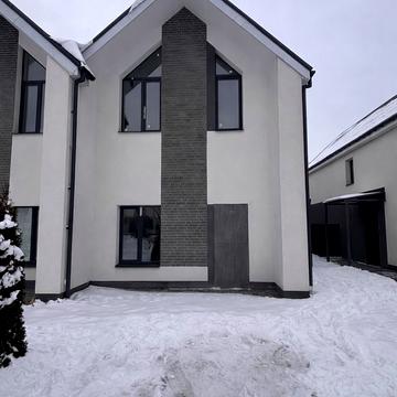 Польова вул., 7Б