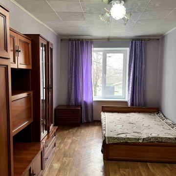 Разумовська вул., 52