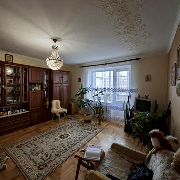 Клима Савури вул., 11