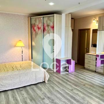 Шовкуненка вул., 4