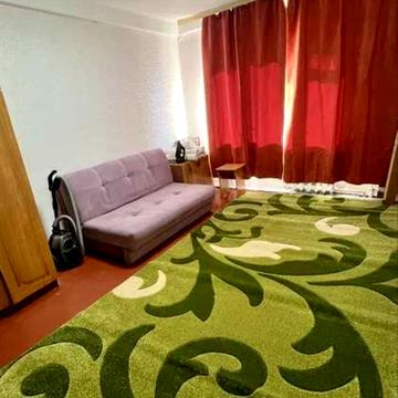 Полярна вул., 13