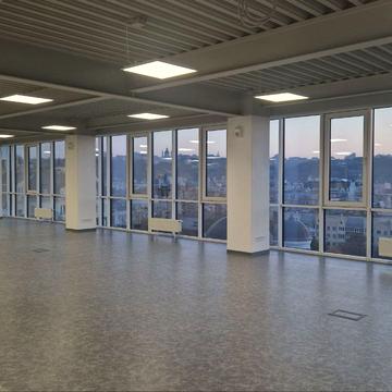 Почайнинська вул., 38/44