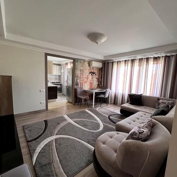 Соборний просп. (Леніна), 146