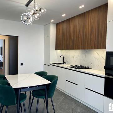 Фортечна вул., 4