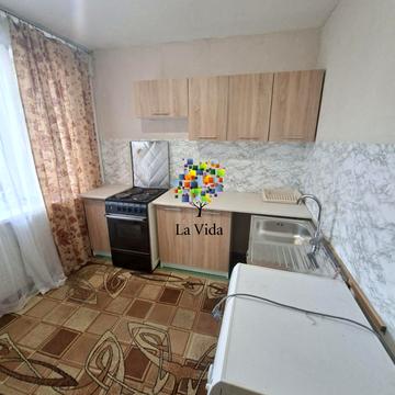 Вишгородська вул., 30