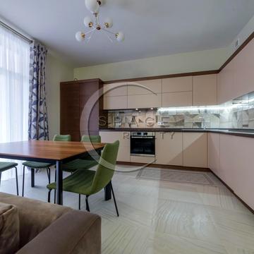 Саперне Поле вул., 12