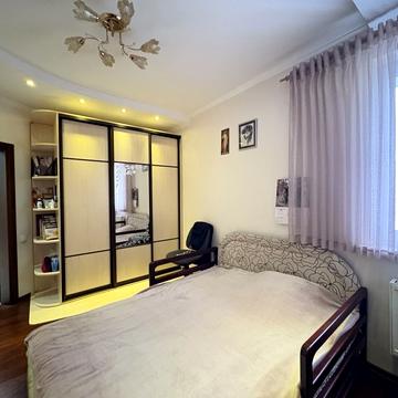 Олега Мудрака вул. (Генерала Наумова), 66