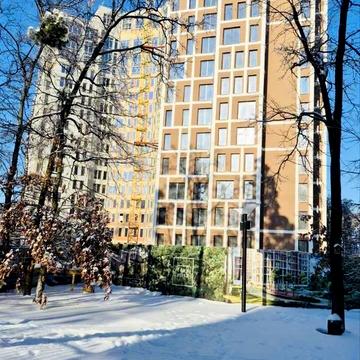 Велика Кільцева вул., (Будинок 1)