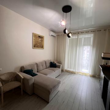 Соборний просп. (Леніна), 182