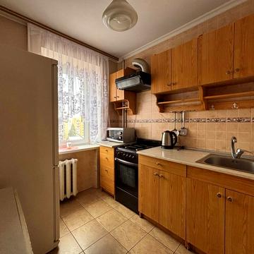 Плугова вул., 14