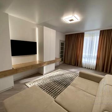 Кадетський Гай вул., 10