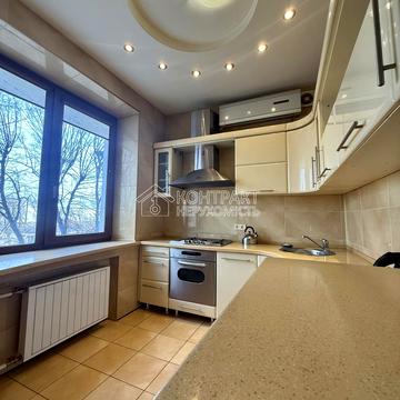 Героїв Харкова просп. (Московський), 202