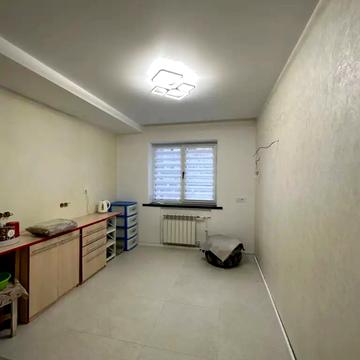 Героїв просп., 35