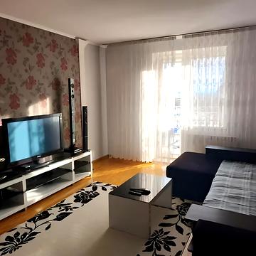 Угорницька вул., 16