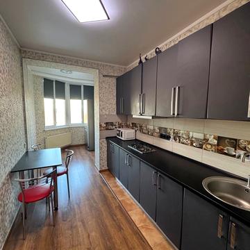 Абрикосова вул., 5