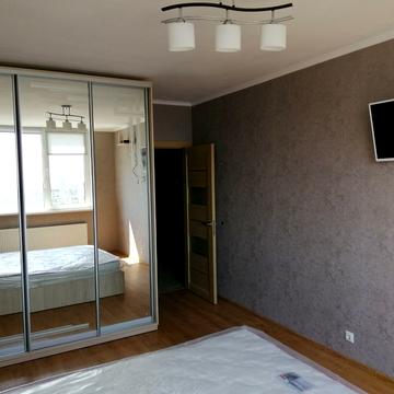 Європейського Союзу просп. (Правди), 41-А