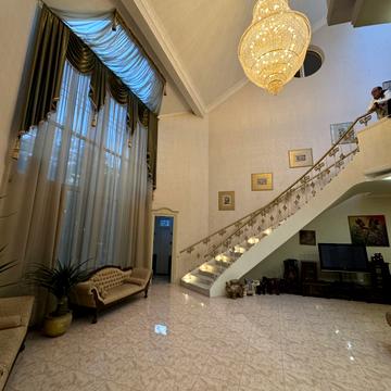 Сонячна вул.