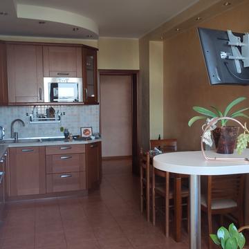 Верховної Ради бульв., 14-Б