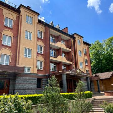 Курортна вул., 19
