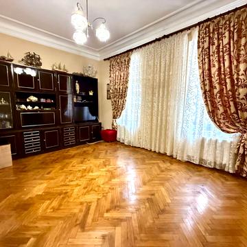 Успенська вул. (Чичерина), 9