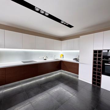 Вячеслава Чорновола вул., 11