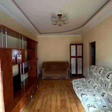 Краківська вул., 7