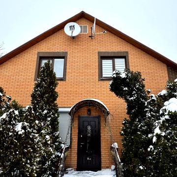 Липняцька, 9